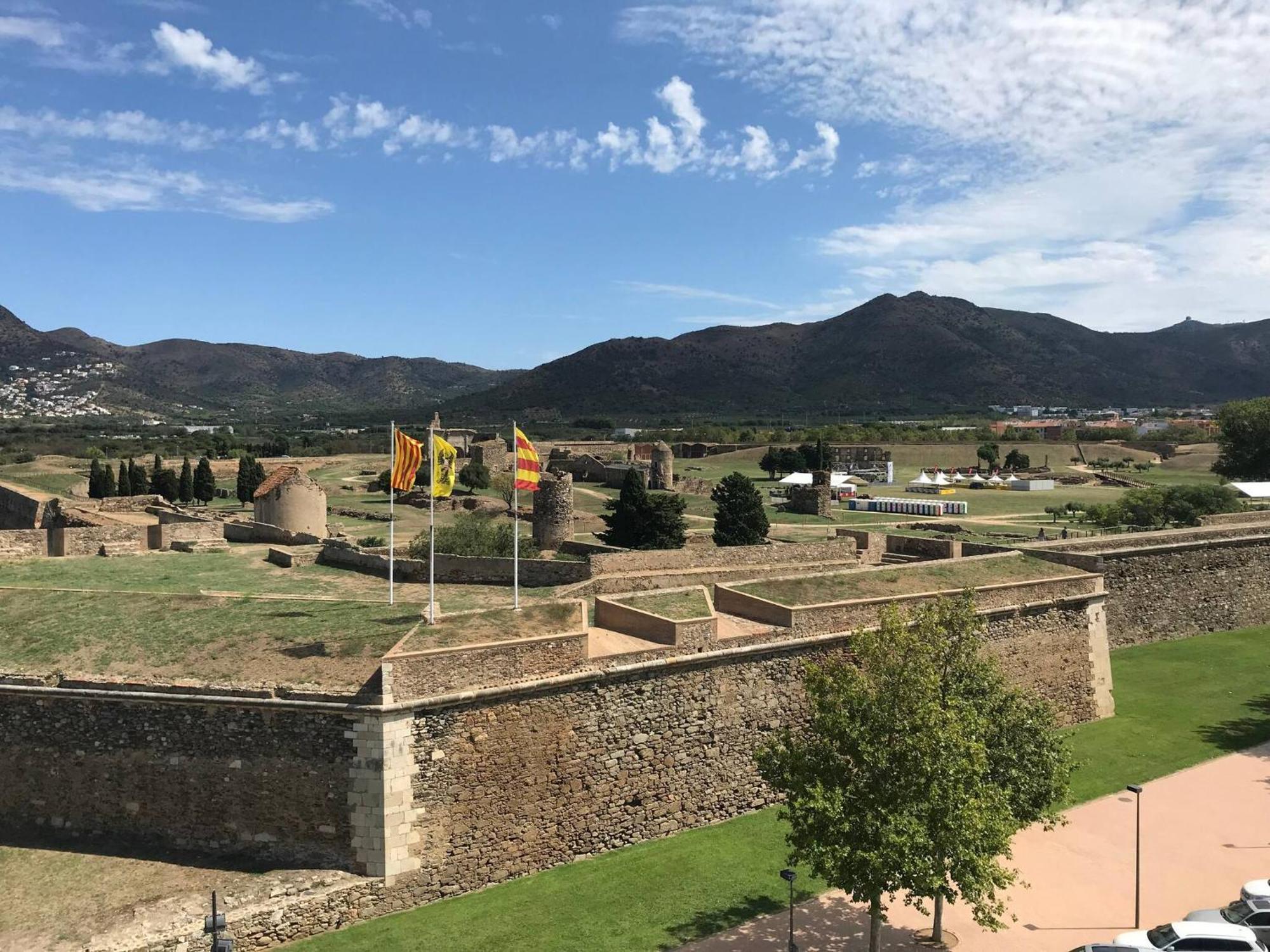 Villa Casa con vistas al mar y a la montaña en la Almadrava Rosas Exterior foto